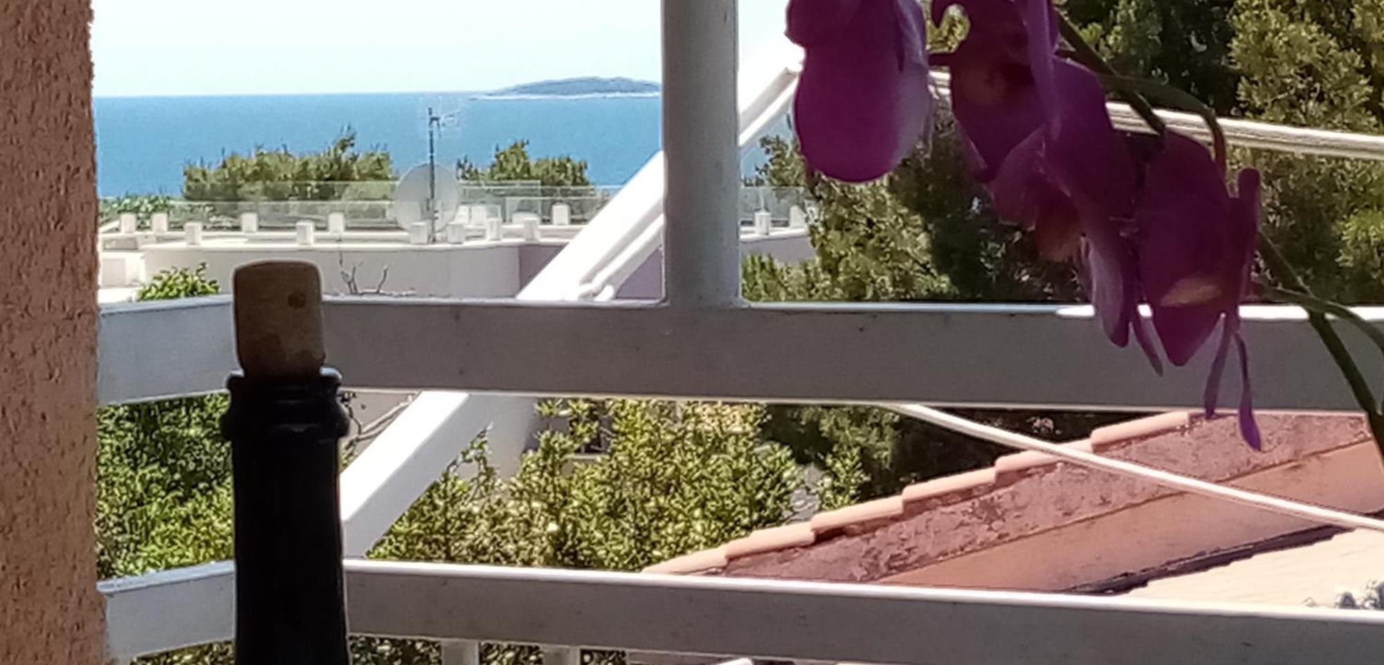 Apartment Bilo Near Primošten